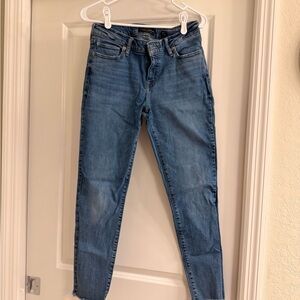 Lucky Brand Women's Skinny Jeans in Blue